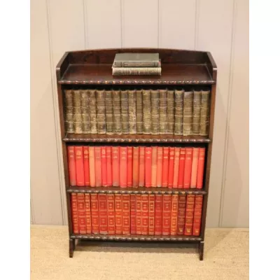 Dunkles englisches Bücherregal / open Bookcase aus Massivholz