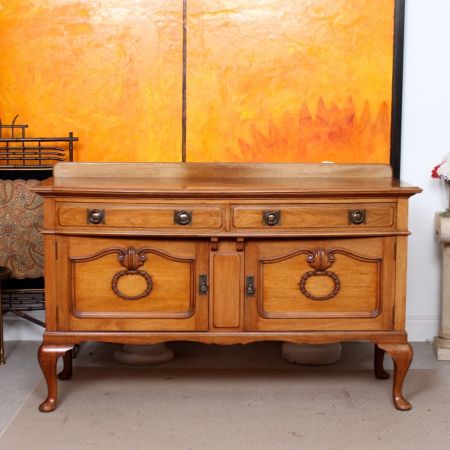 Edwardianisches Kunst & Handwerk Walnuss Sideboard