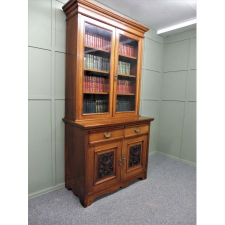 Prächtiges viktorianischer Schrank / Bücherschrank aus Nussbaumholz