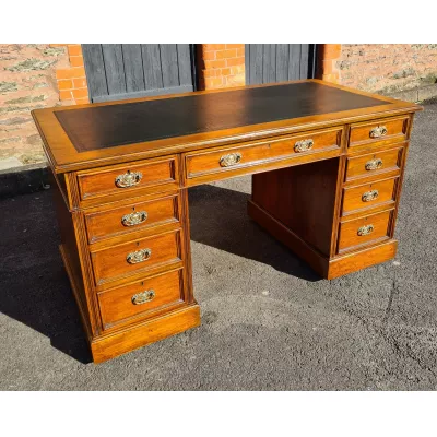 Antiker Viktorianischer Schreibtisch / pedestal desk aus Eichenholz