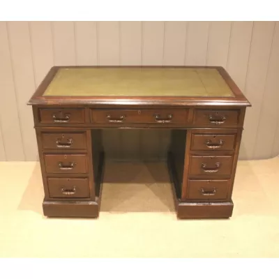 Antiker Edwardianischer Schreibtisch / pedestal desk aus Nussbaumholz