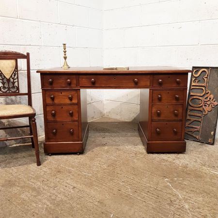 Antiker Viktorianischer Schreibtisch / twin pedestal desk aus Mahagoni