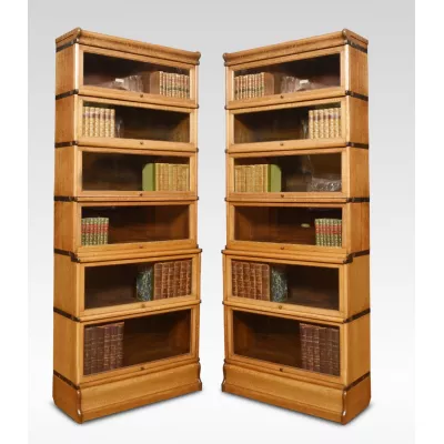 Ein Paar Globe Wernicke Bücherschränke / bookcase aus Eichenholz