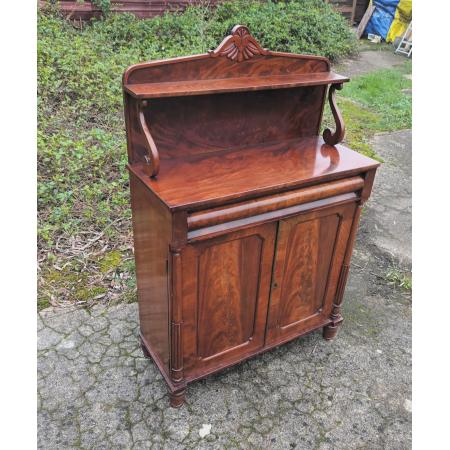 kompaktes viktorianisches Sideboard aus Mahagoni