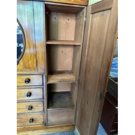 Viktorianische Kleiderschrank/ compactum wardrobe