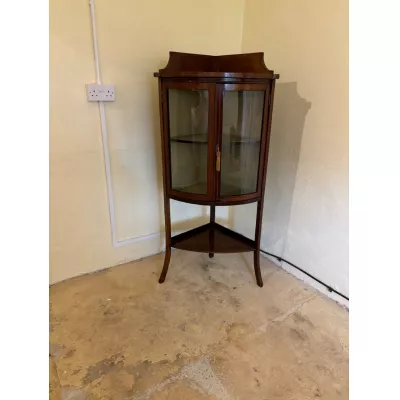 Edwardianischer Mahagoni Eckschrank mit Bogenfront