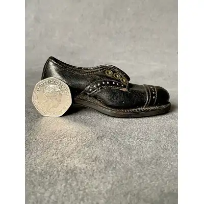 Seltene Miniatur-Lederschnürschuh aus England (ca. 1900-1925) – Handgefertigtes Sammlerstück