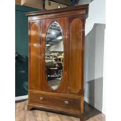 Antiker Edwardianischer Mahagoni-Kleiderschrank mit Spiegel & Intarsien – Eleganz & Funktionalität