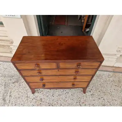 Georgianische Mahagoni-Kommode mit Eichenholz-Schubladen – Antik, 18. Jahrhundert