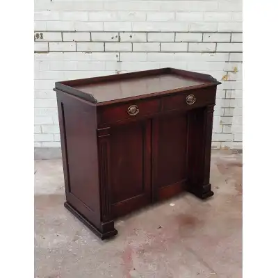 Antikes Sideboard aus Mahagoni