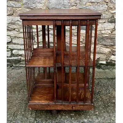 Antiker Bücherregal