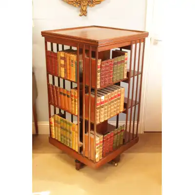 Drehbares Bücherregal