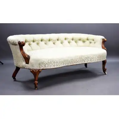 Antikes Sofa aus  Nussbaum