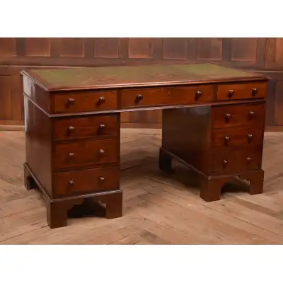 Victorian Schreibtisch aus Mahagoni mit Lederplatte