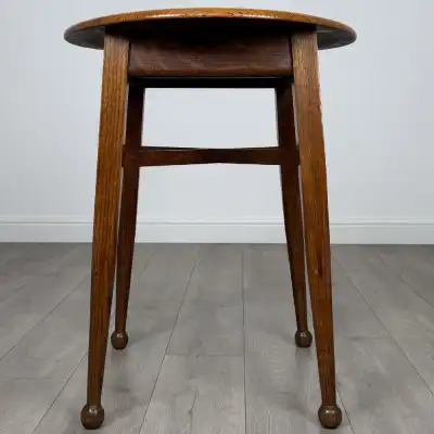 Runder Beistelltisch antik, Golden Oak, um 1900