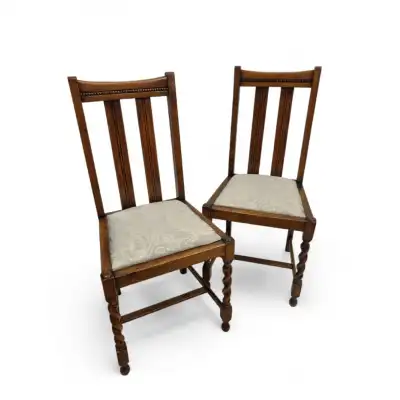 Paar antiker Edwardian Esszimmerstühle aus Eiche