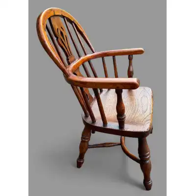 Windsor Kinderstuhl antik aus Eibe, 19. Jahrhundert