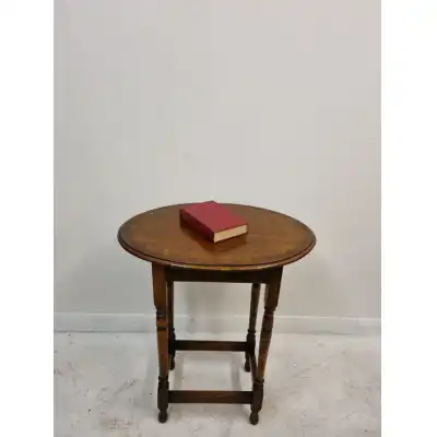 Antiker Edwardian Beistelltisch aus Eiche mit ovaler Platte