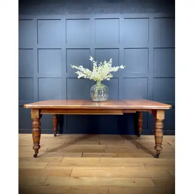 Ausziehtisch mit Kurbel