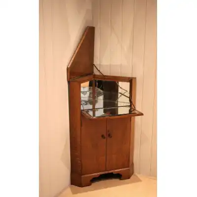 Eck Barschrank aus Eiche – Antiker Barschränkchen mit Spiegel und Ablage