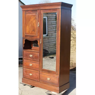 Edwardianischer Nussbaum Massiv Kleiderschrank