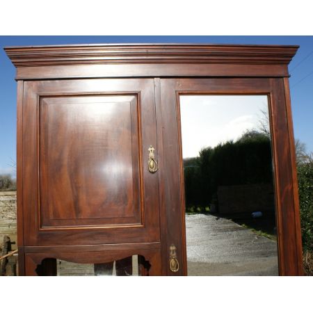 Edwardianischer Nussbaum Massiv Kleiderschrank