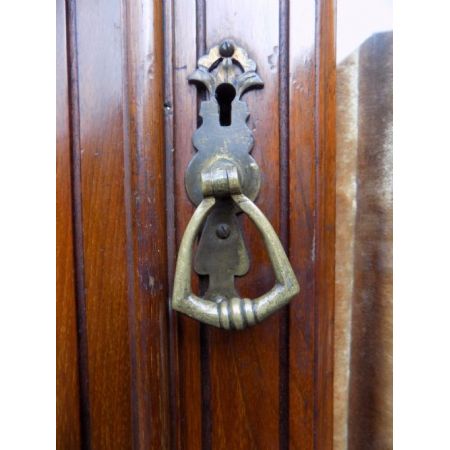 Viktorianischer Nussbaum Wurzelholz Kompakt Kleiderschrank