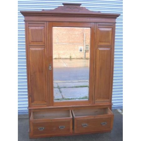 Großer viktorianischer Mahagoni Kleiderschrank