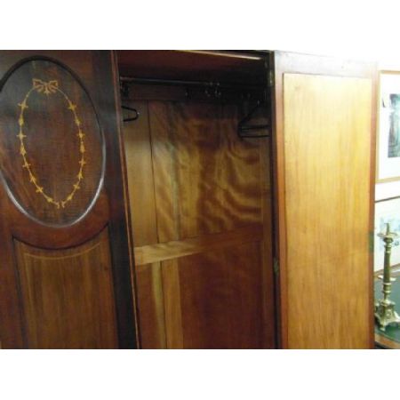 Schöner edwardianischer Mahagoni Kleiderschrank Inlays