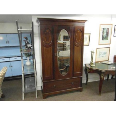 Schöner edwardianischer Mahagoni Kleiderschrank Inlays