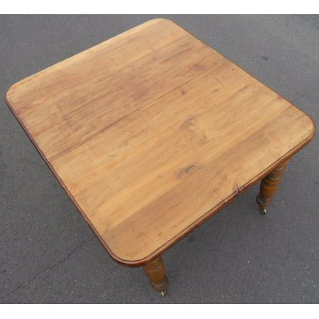 Ausziehbarer Edwardianischer Nussbaum Esstisch