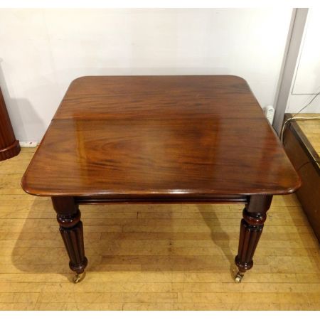 Massivholz Mahagoni Esstisch ausziehbar