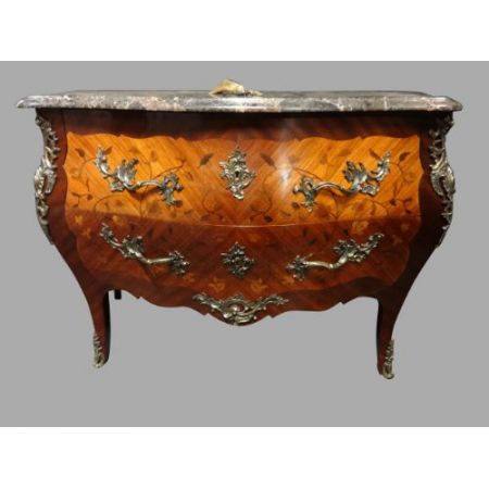 Französische, abgerundete Königholzkommode mit Marmorplatte