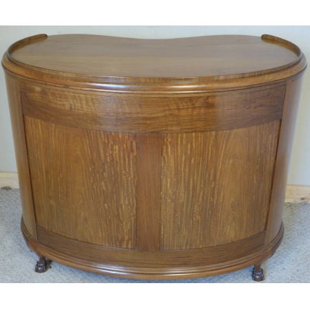   seltene Nussbaum Kommode  Schlagenfront 