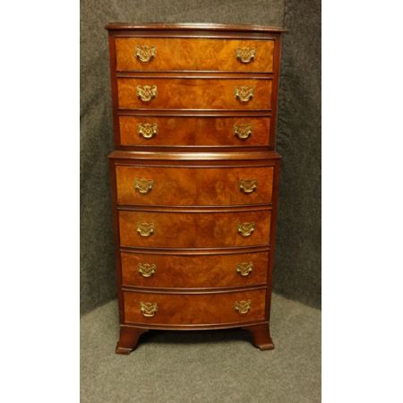 Nussbaumholz Kommode