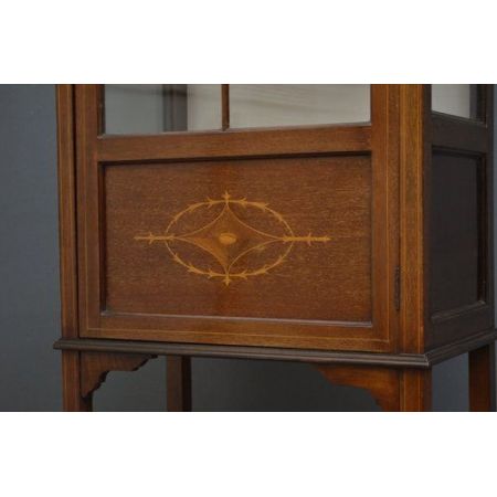 Schlanke Edwardianische, Mahagoni-Vitrine 1890 