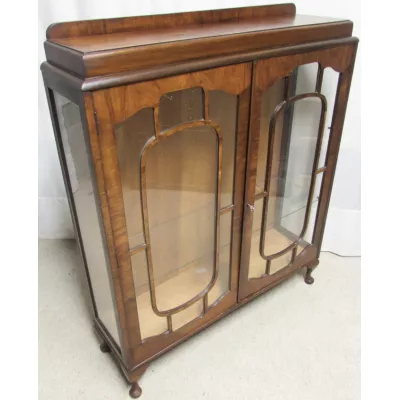 Nussbaum Art Deco Vitrine England 1925  gut erhalten