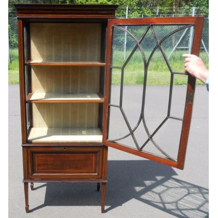 Edwardianische Intarsien Mahagoni Vitrine