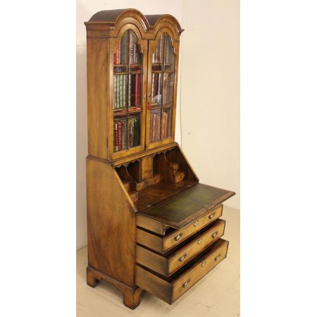 Nussbaum Sekretär und Bücherregal  von ca. 1900 Original