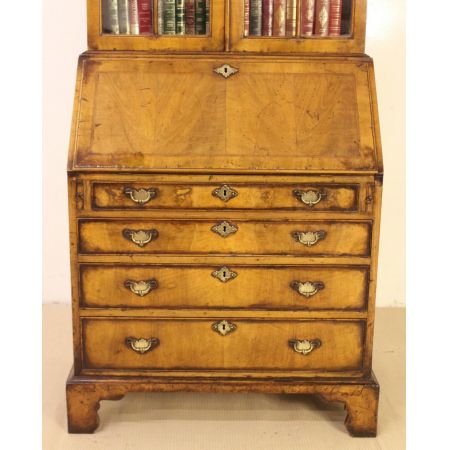 Nussbaum Sekretär und Bücherregal  von ca. 1900 Original