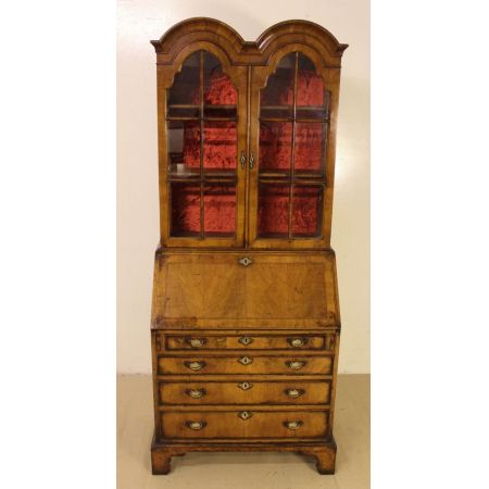 Nussbaum Sekretär und Bücherregal  von ca. 1900 Original