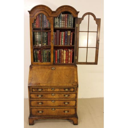 Nussbaum Sekretär und Bücherregal  von ca. 1900 Original