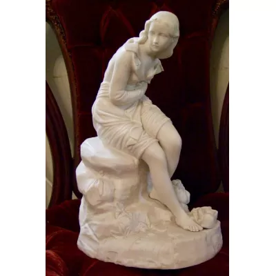 Pari-Figur der Dorothea der Norwicher Kunstgemeinschaft aus dem 19.JH