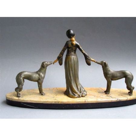 Schöne Art Deko Figurengruppe 