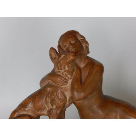 Art Deko Skulptur 'Affection' von Bacci  320 France" signiert aus den 1920er Jahren.