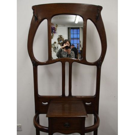 Jugendstil Eiche Gaderobenständer   "B. & E. STRUMP, Schreiner, 42-44 St. George's Road, Glasgow '