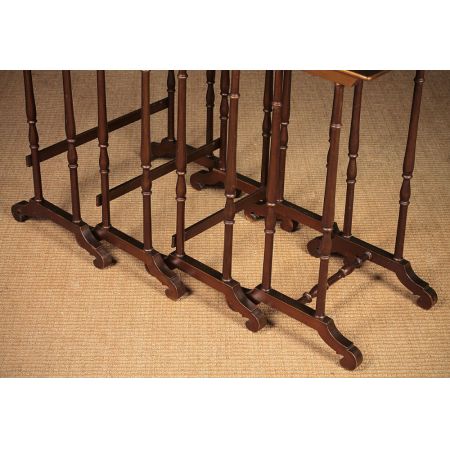 Bemalter Beistelltisch Tisch Quartett 1920 Nest of Table