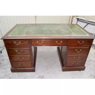 Großer edwardianischer Mahagoni Schreibtisch mit Täfelung