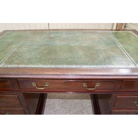 Großer edwardianischer Mahagoni Schreibtisch mit Täfelung