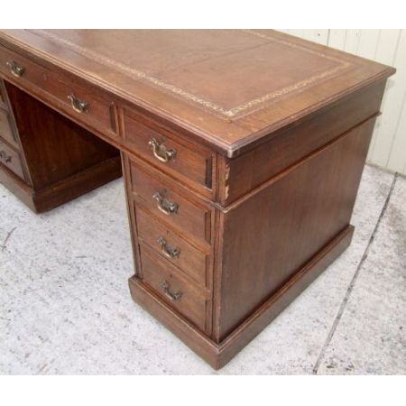 Schöner edwardianischer Massivholz Schreibtisch 